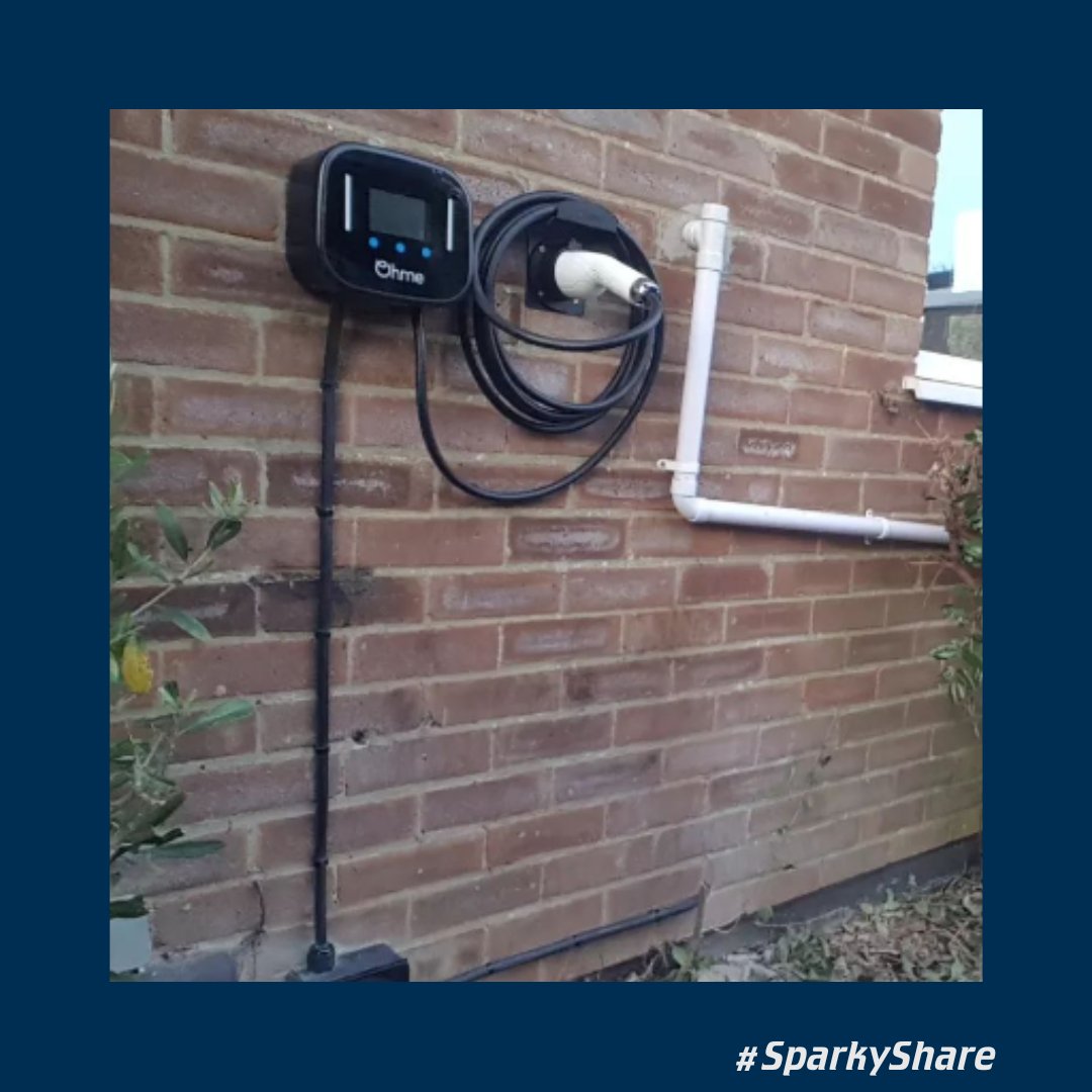 This weeks #SparkyShare is from Regents Electrical Ltd⚡ We love how neat and tidy this install is... the clips are barely visible💯 🔌Want to get featured in our next #SparkyShare post? Don't forget to tag us in your pics! #SparkyShare #Electrician #Sparky #Tools