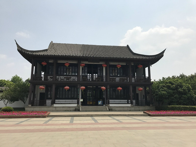 NannanLovelife's tweet image. 🌸 Experience the enchanting beauty of Jiaxing Nanhu in springtime! 🌼 Wander through the serene South Lake amidst the gentle breeze, embracing the essence of spring. Join me in this picturesque journey! #JiaxingNanhu #SpringtimeBliss