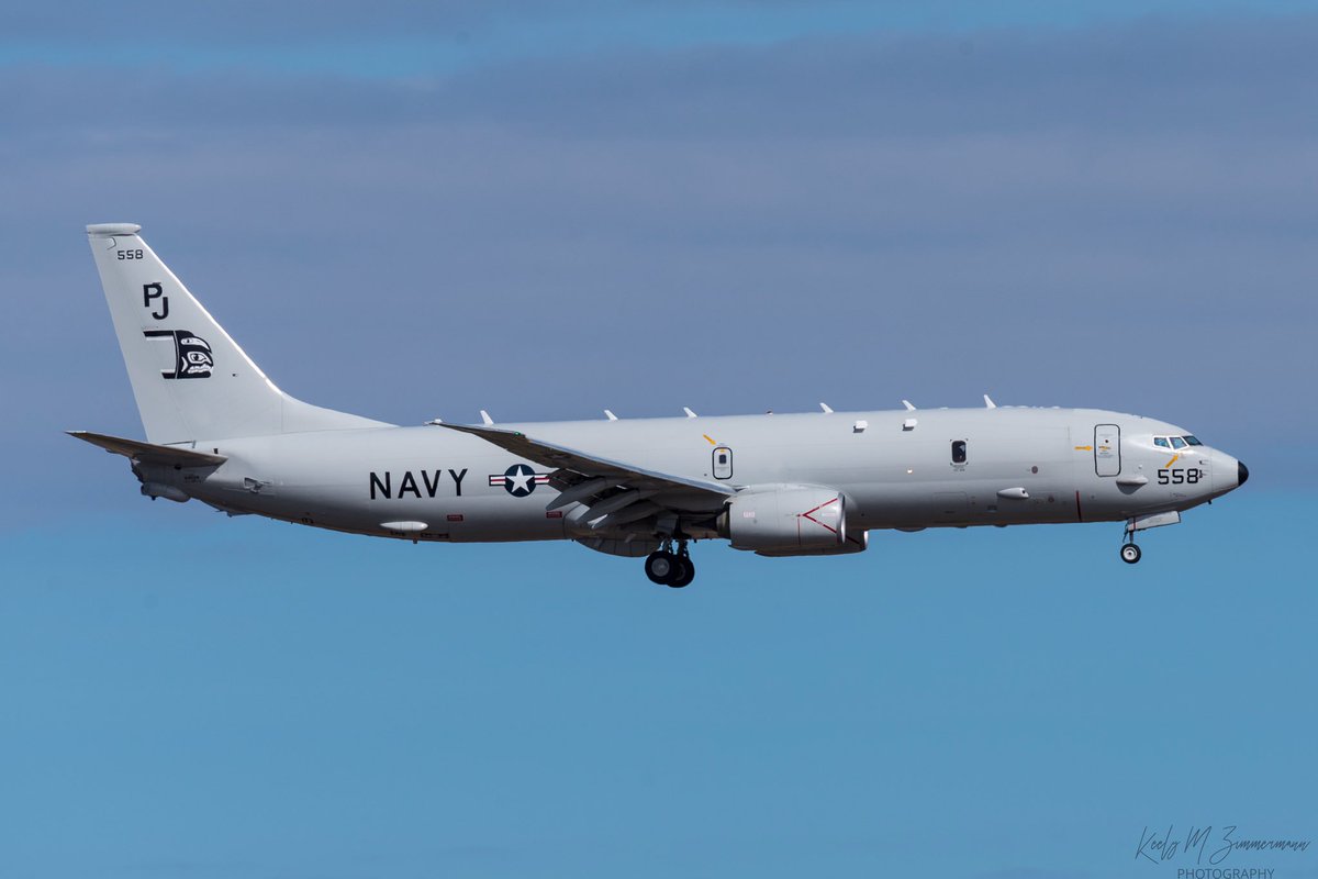A US Navy P-8A Poseidon (737-8FV) callsign TOTEM29 from the VP-69 Squadron at NAS Whidbey Island doing pattern work over BIL yesterday⚓️. 
*
*
#p8poseidon #p8aposeidon #usnavy #vp69totems #totem29 #aviationphotography #billings #bil #montana #flying #avgeek #nikon #veteranartist