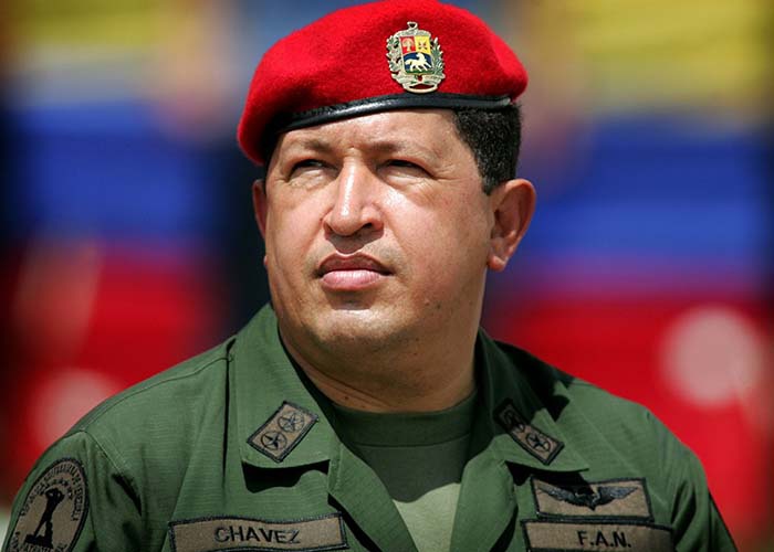"Al imperio no hay que subestimarlo, pero tampoco hay que temerle. Quien pretenda llevar adelante un proyecto de transformación, inevitablemente chocará con el imperio norteamericano", Comandante Hugo Chávez.