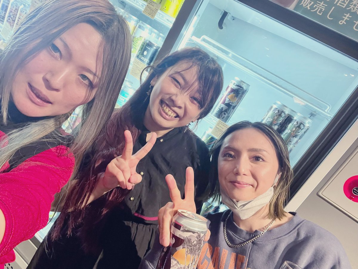 yoshimisiki's tweet photo. 3/18(MON)
[BY THE PARK #16] 
#吉祥寺NEPO @nepo_kichijoji 

#田中未希 (#BARBARS) @mikibarbars 
👉おもちゃばこみたいな曲たち素敵だったー！
#扇愛奈 @AinaOugi 
👉情念プログレ仲間！高円寺U-hAを思い出すようなアコ現場でした

吉美四季本日のセトリ👇
アタラクシア
ユーサネイジア
メモランダム
輪廻
交叉
指

本日の動画👇
※途中できれちゃった
https://t.co/yiCfvsxcJE

しっかりカレーも頂きました！！
