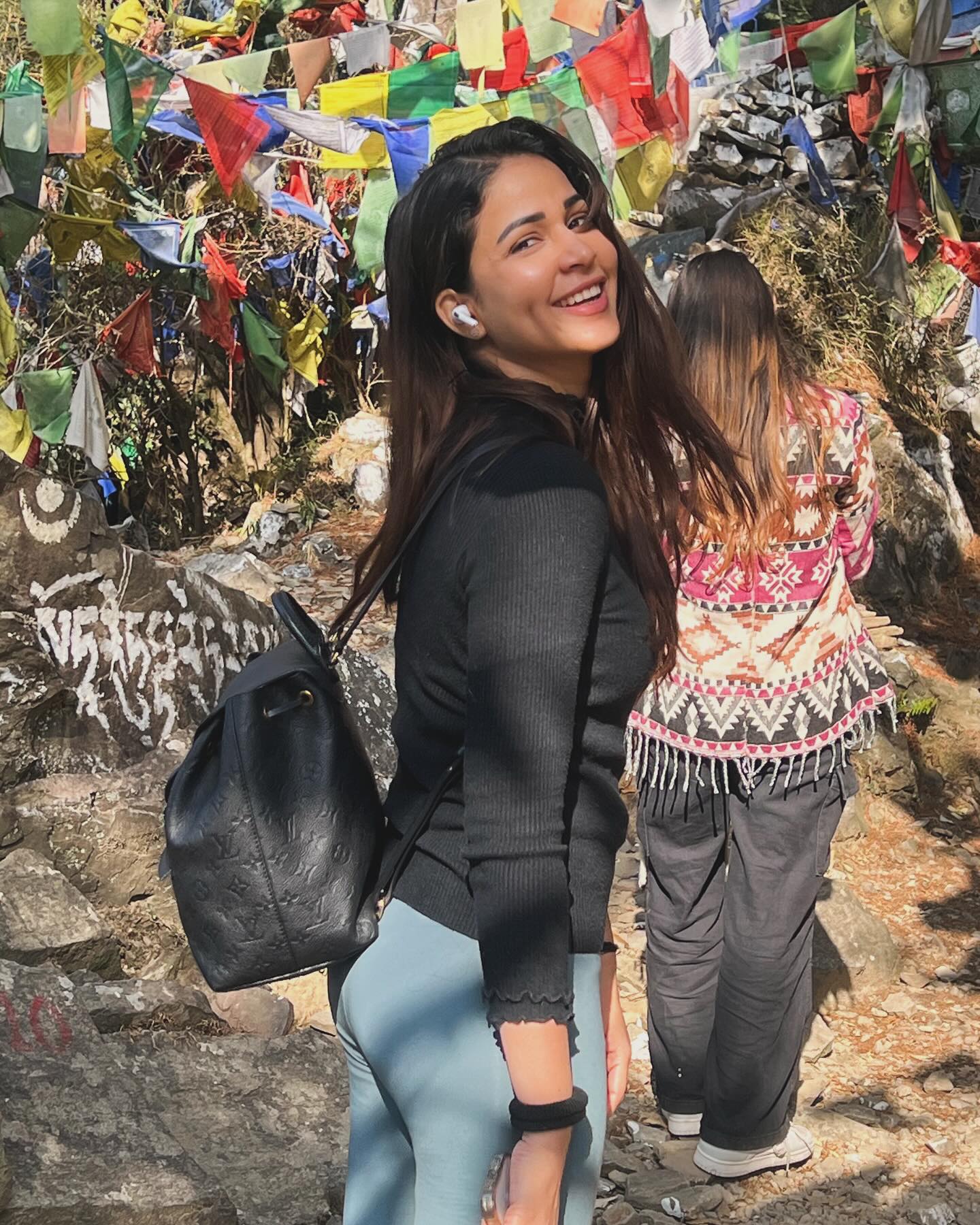 GI9IlqVbcAAG6tC?format=jpg&name=large