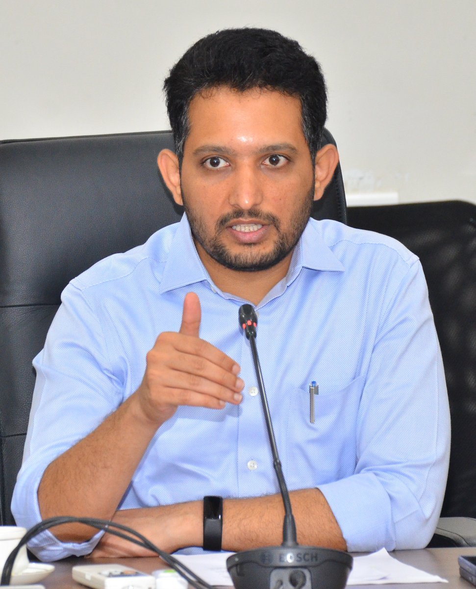 లోకసభ ఎన్నికల సమయంలో బ్యాంకర్లు జాగ్రత్తగా వ్యవహరించాలని బ్యాంకర్ల సమావేశంలో  మల్కాజిగిరి -07 పార్లమెంట్ నియోజకవర్గం  రిటర్నింగ్ అధికారి, కలెక్టర్ గౌతమ్ అన్నారు.