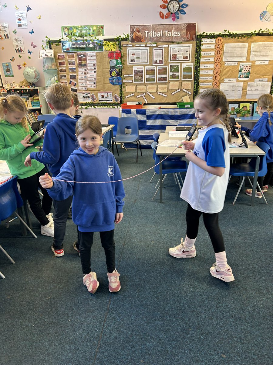 PCPZebras's tweet image. We have started our new maths unit ‘measurement’ we had a go at measuring things in metres. #pcpmaths