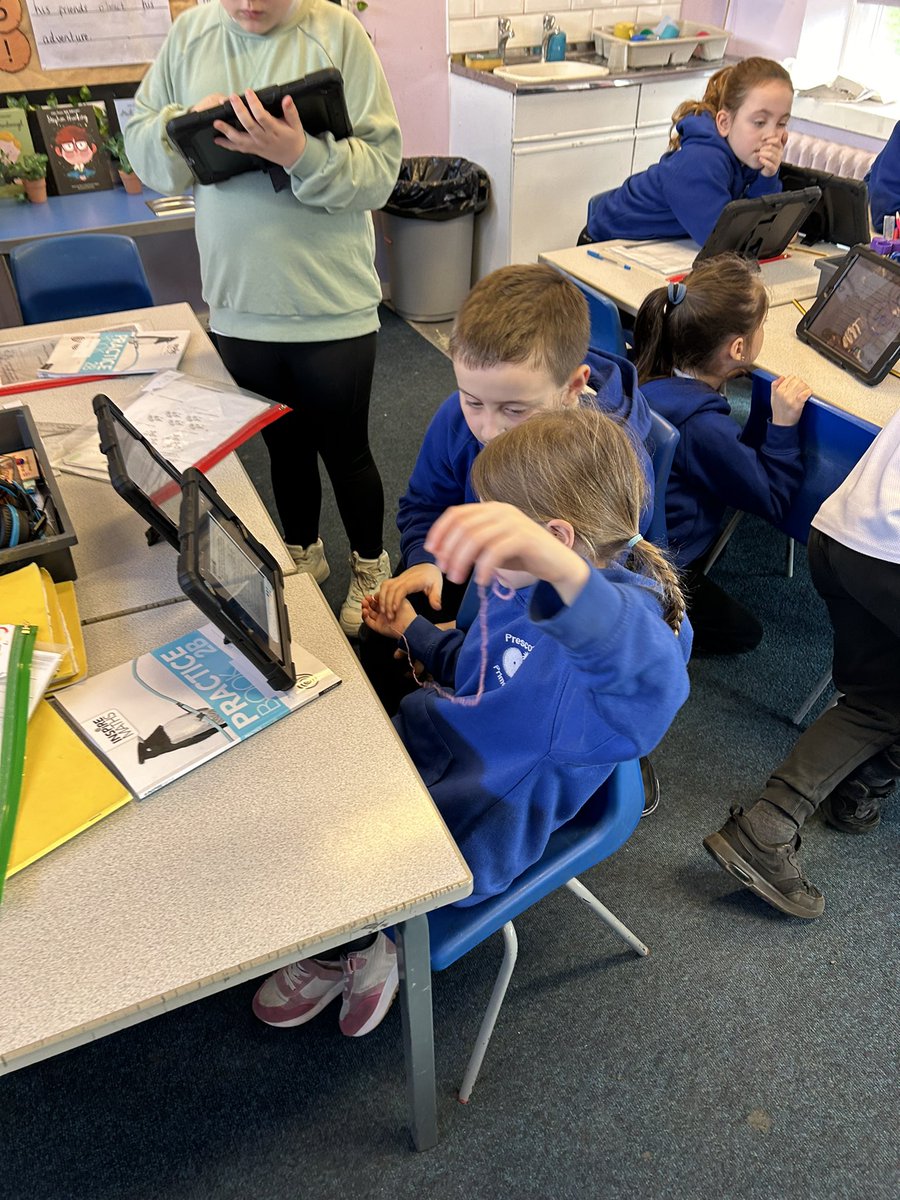 PCPZebras's tweet image. We have started our new maths unit ‘measurement’ we had a go at measuring things in metres. #pcpmaths