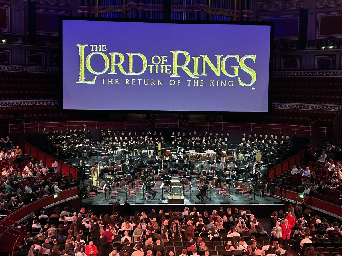 KensaThompson's tweet photo. Last night performance of Lord of the Rings: Return of the King @RoyalAlbertHall last night, thanks to an invite to a private box with all the trimmings from Jeff and Jo. The orchestra and choir were phenomenal!  Highly recommend it if you have the opportunity! https://t.co/sY4eRIgLu1