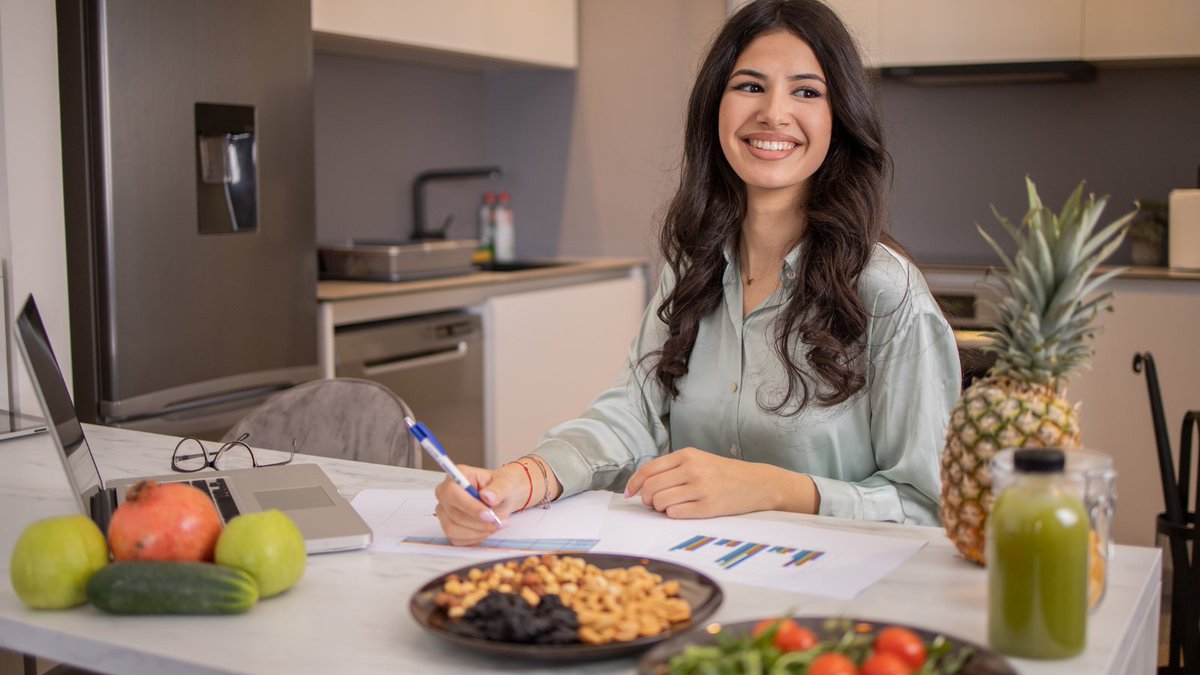 March is #NutritionMonth and we’re taking a moment to appreciate our amazing PCN dietitians! ❤️Your go-to experts for everything from personalized consultations to engaging workshops. To learn more about connecting with one of our dietitians, talk to your doctor today.