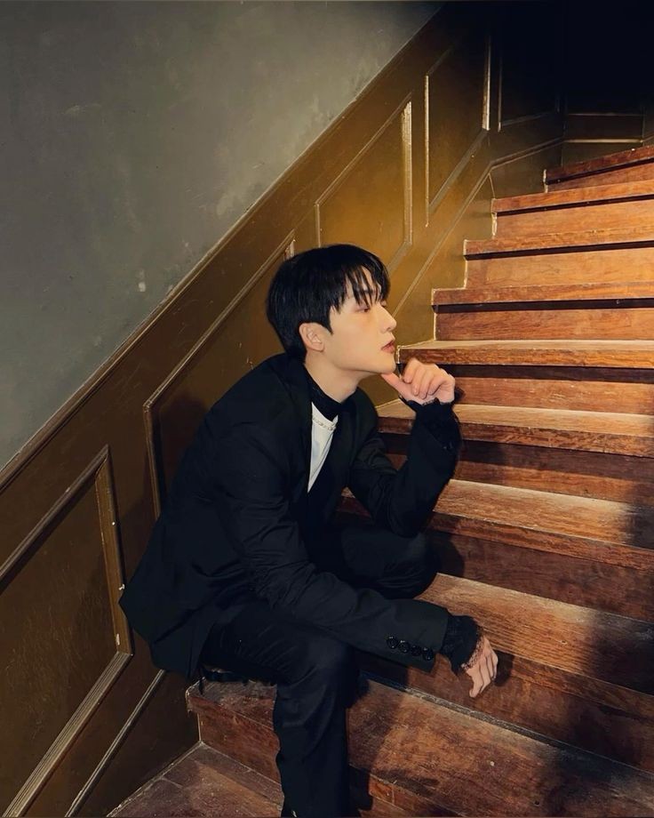 moonestro's tweet photo. some things change, some things don't. yet my love for you grows like sunflower and stay as it is for eternity. https://t.co/LU0yNFEdrJ