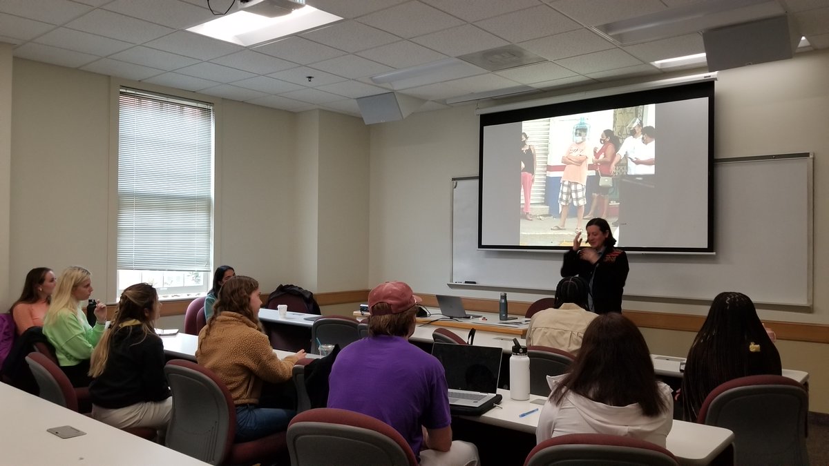 WFUSpanItal's tweet photo. Dr. Raúl Necochea, Associate Professor of Social Medicine at the UNC-Chapel Hill School of Medicine, recently visited WFU. He specializes in the history of  reproductive health in Latin America and shared his expertise with our Medical Spanish class and in a campus-wide talk. https://t.co/CH6CaSuXaR