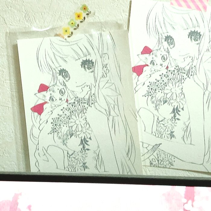 いのまたむつみ先生のご冥福を心よりお祈り申し上げます。プラレス3四郎からのファンでアニメ雑誌の設定画を見ながら沢山模写をして勉強させていただきました。
メインモニタの前に、展示会で購入したポストカードをずっと貼ってます。 