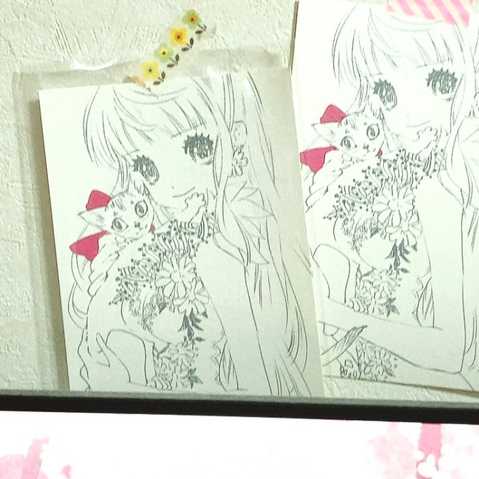 いのまたむつみ先生のご冥福を心よりお祈り申し上げます。プラレス3四郎からのファンでアニメ雑誌の設定画を見ながら沢山模写をして勉強させていただきました。
メインモニタの前に、展示会で購入したポストカードをずっと貼ってます。 