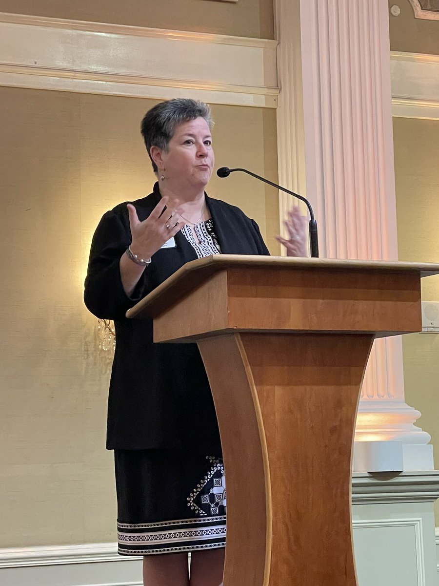 Karen Bingart highlighting the tremendous attributes Women bring to leadership <a href="/NJPSA/">NJPSA</a> @NJASA Women’s Leadership Conference
