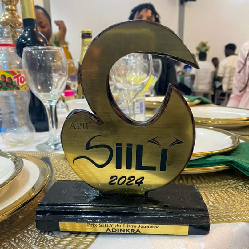 Adinkra_237's tweet photo. Travail acharné, toujours récompensé ☺️
@Adinkra_237 a été désignée prix Siily du Livre Jeunesse.
Merci à toute l'équipe, et la communauté des #HumanBuilders qui rend cela chaque jour possible.
Merci au #siily pour cette belle reconnaissance.
#Adinkrajeunesse #siily2024 https://t.co/nd5E1cVmyg