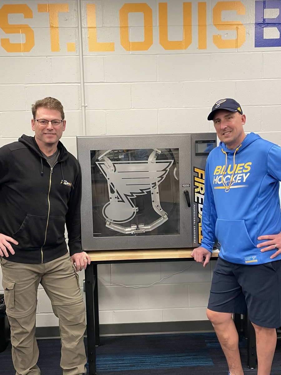 2500 professional games as an equipment manager for our good friend Rich Matthews! What an accomplishment Rich! We’re so happy to have you as part of this Blackstone family! 

#NHL #SkateSharpening #EquipmentManager #Hockey #2500