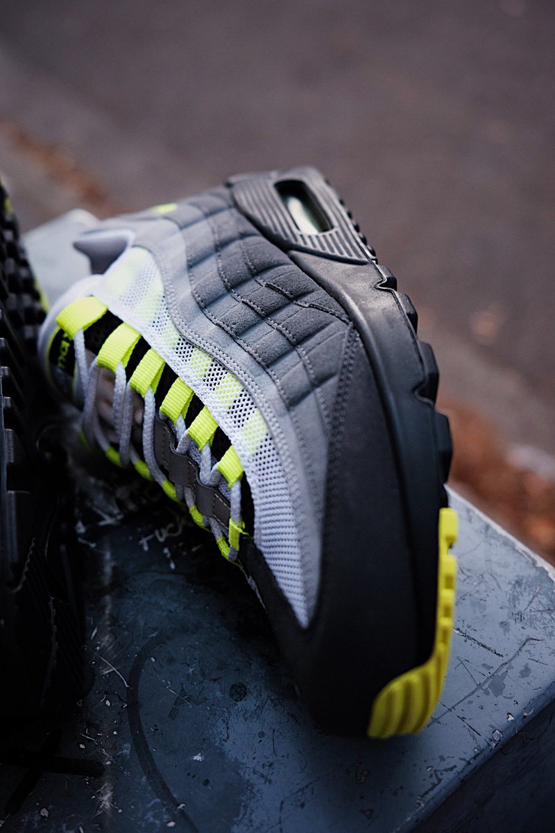 Rigouts_UK's tweet photo. Air Max Day is coming up…

2013 sample Nike Air Max 95/90 “Neon OG”

These are mad!

https://t.co/vbq2V0ctGI https://t.co/yLhIFPQ0Mk
