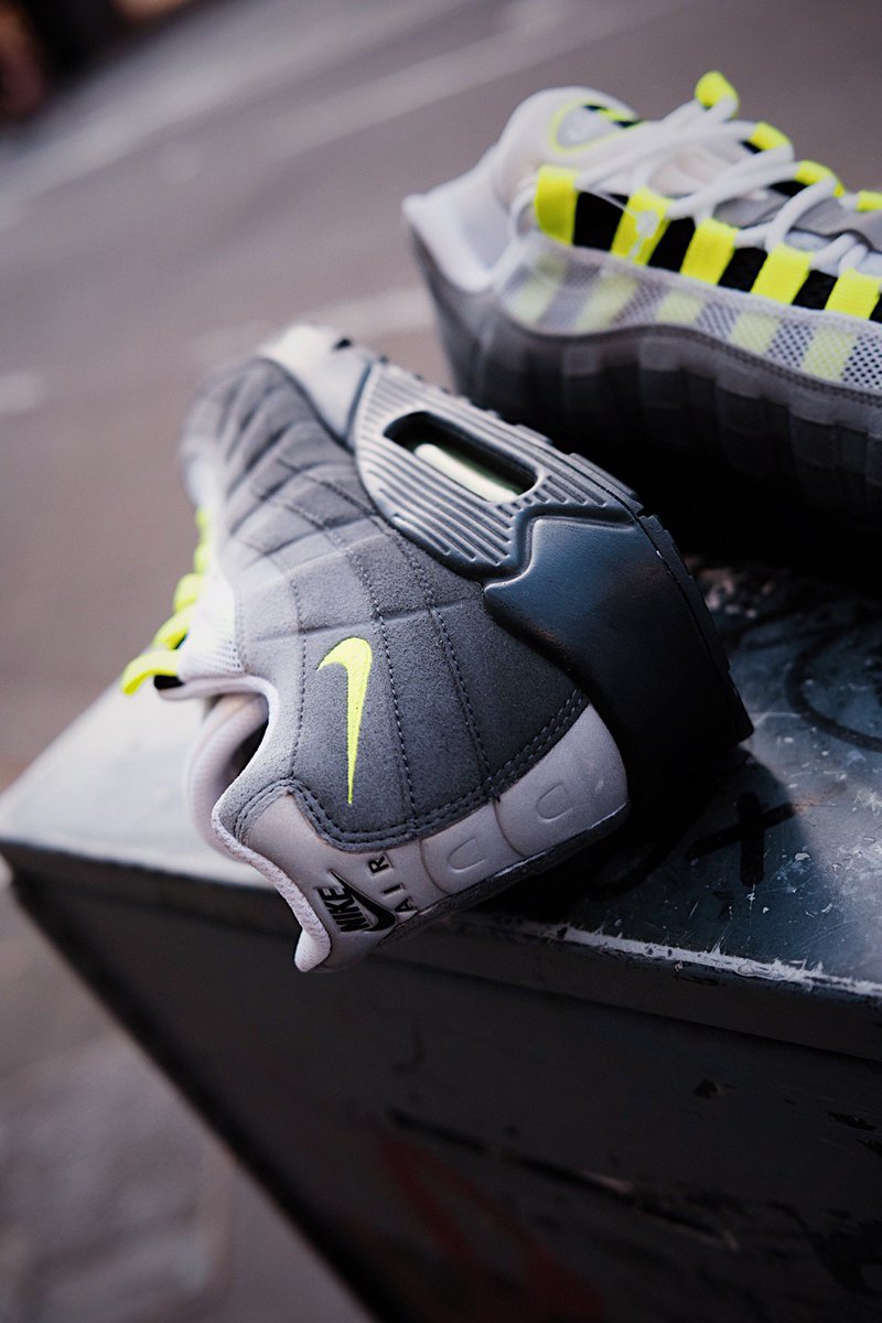 Rigouts_UK's tweet photo. Air Max Day is coming up…

2013 sample Nike Air Max 95/90 “Neon OG”

These are mad!

https://t.co/vbq2V0ctGI https://t.co/yLhIFPQ0Mk