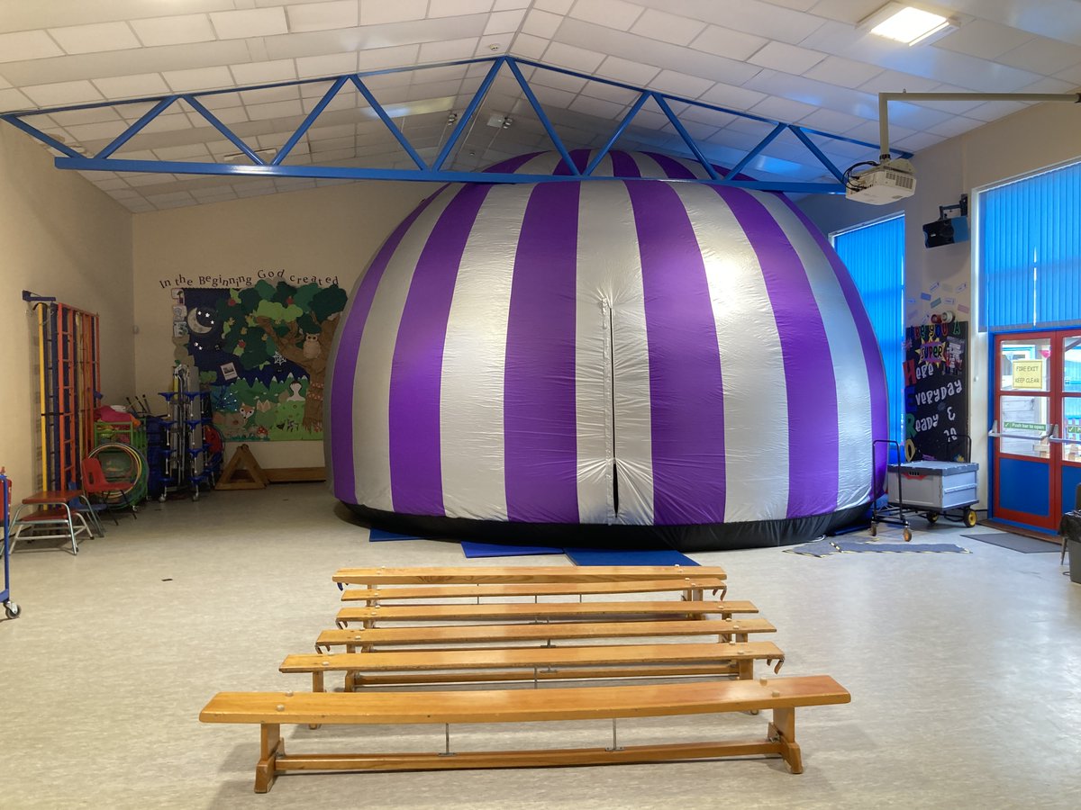 Today 320 Rec to Yr 6 pupils @NewInnPrimary enjoyed a 7m digital planetarium night sky, visited the Space Station, dived under the ocean, learned about the Solar System & search for real aliens. Thank you New Inn Primary for a lovely visit 🚀🐠✨ #EduTwitter #ukedchat #educhat