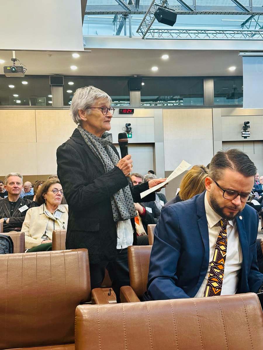 Eco_Sol_AFE's tweet photo. 3 discours éloquents et sans compromission de notre président @BaptisteHeintz et de nos élu•e•s @chantalgrece &amp; @DomelevoJB en ouverture de la 40ème session de l'AFE, dans un contexte de coupes budgétaires. Le nouveau ministre @franckriester "va apprendre à nous connaître" ! https://t.co/e3Gzr73SZF