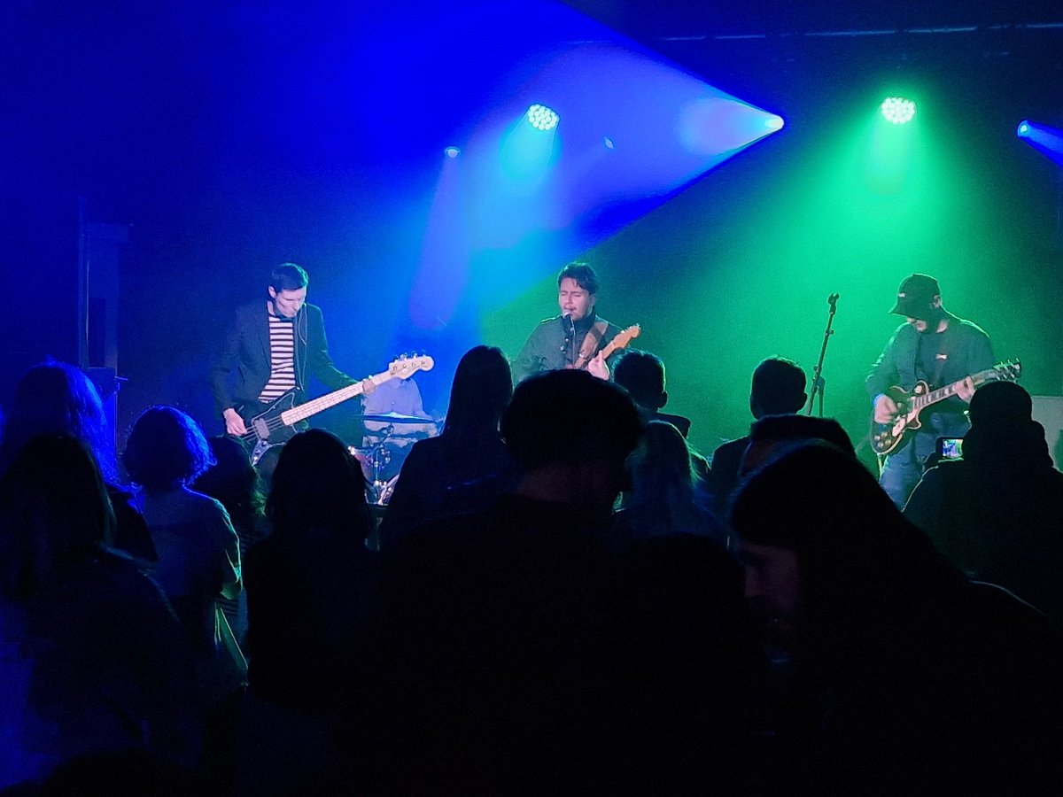 Delusional Poetry bossing it at the Institute, Birmingham last week. Was a great gig, the band are really finding their feet now.