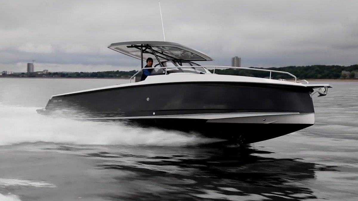 Take a ride with Alex Smith from Power & Motoryacht as he gives a look at the impressive performance capabilities of the RYCK 280. 
hubs.ly/Q02pMYRV0 
#ryck280 #performanceyacht #yachting #powerboat