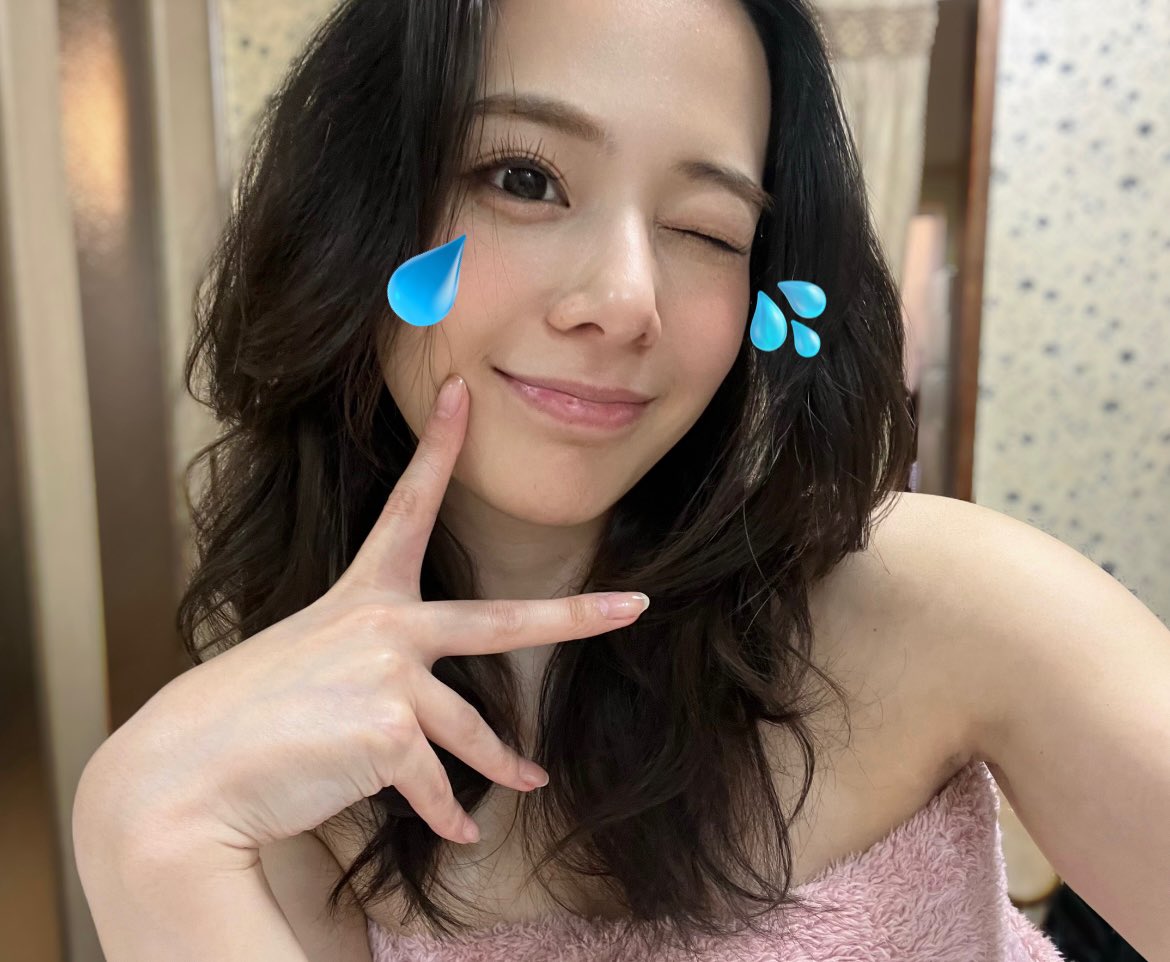 福岡で明太子買おうかと思ったんだけど撮影も近いし、塩分強いから浮腫まないように買うの我慢したの。

でもやっぱ明太子のことどうしても忘れられなくてさ…。

さっき近所のコンビニで買いました…
普通に福岡で美味しい明太子買えば良かった～😇💔笑