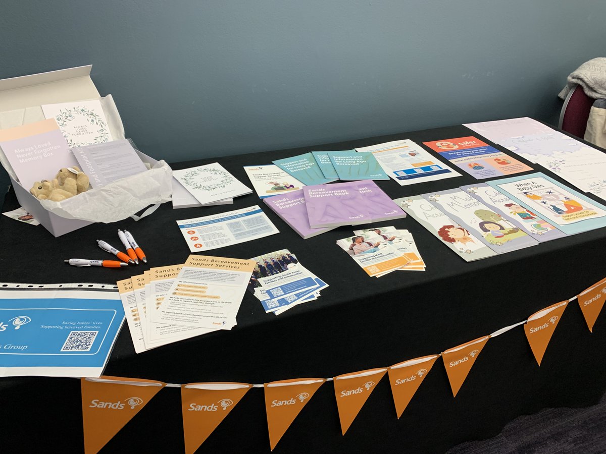 It's been lovely to meet so many people at the Black Maternal Health Conference by @MotherhoodGroup today. If you're attending, please do come and say hello to the team 💙🧡 #BMHCUK #BabyLoss #PregnancyLoss