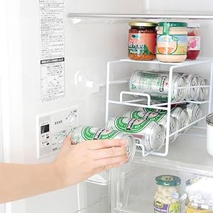 冷えたビールからお先です
先入先出方式のラック。350ml缶専用です。350ml缶が8本、さらに従来デッドスペースになっていたラックの上部にも物が置けます。本体はポリエチレン被膜加工なので、冷蔵庫内や缶飲料にやさしい当たりです。
amzn.to/4amfAxS