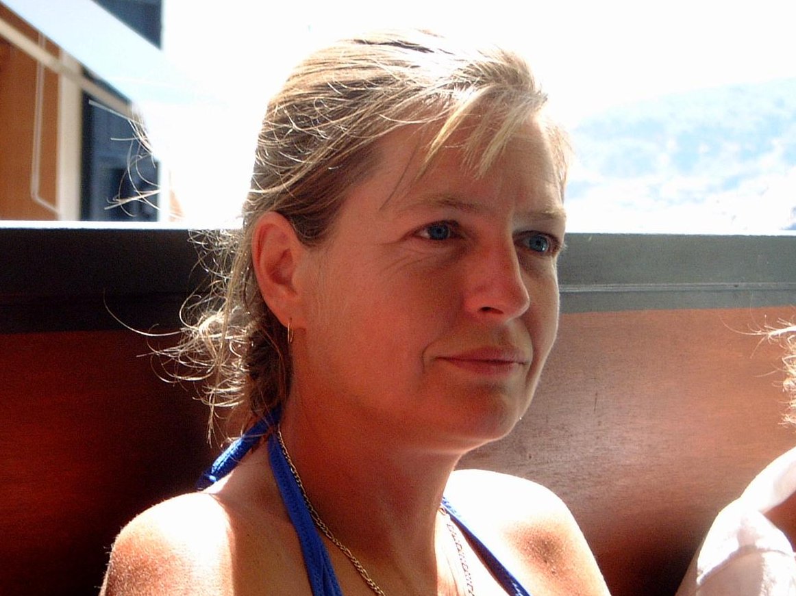 Women's Cricket Blog (@womenscricblog) on Twitter photo England are wearing black armbands in tonight's game for <a href="/FreyaRuth/">Freya Davies</a>'s Mum, Mandy. She was also Mum to Jack, and my brilliant wife. In her memory we have set up a Just Giving page for charities <a href="/CR_UK/">Cancer Research UK</a> & <a href="/StWilfridsChi/">St Wilfrid's Hospice</a>. Full story at
justgiving.com/team/mandydaviโฆ
RTs & donations welcome England are wearing black armbands in tonight's game for <a href="/FreyaRuth/">Freya Davies</a>'s Mum, Mandy. She was also Mum to Jack, and my brilliant wife. In her memory we have set up a Just Giving page for charities <a href="/CR_UK/">Cancer Research UK</a> & <a href="/StWilfridsChi/">St Wilfrid's Hospice</a>. Full story at
justgiving.com/team/mandydaviโฆ
RTs & donations welcome