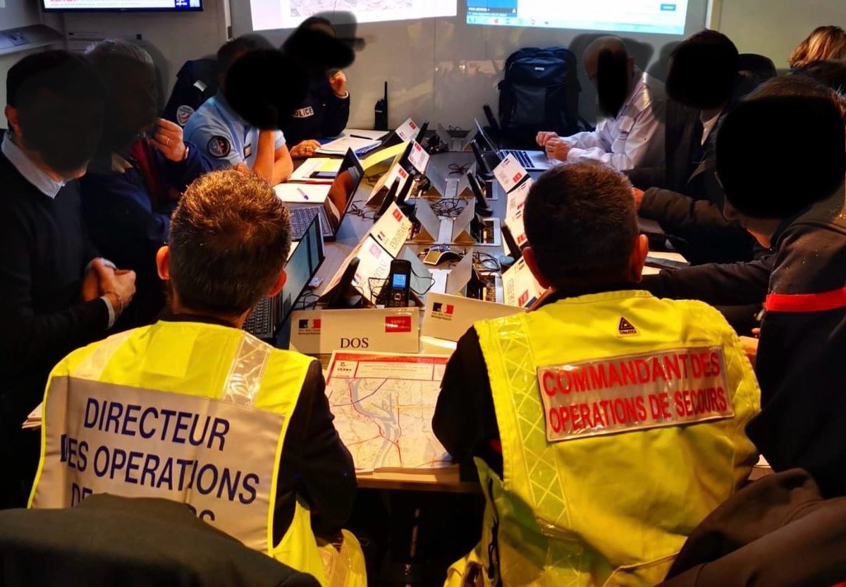 ESD_ENSOSP's tweet image. Début des immersions en #préfecture pour les 12 élèves colonels de la 6eme promo des #ESD

👉compléter la connaissance de l’environnement professionnel 
👉travailler en contexte interministériel

@ENSOSP 
@GregoryAllione 
@SecCivileFrance