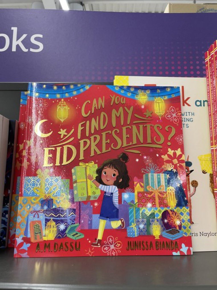 SPOTTED IN SAINSBURY’S! This is what a dream come true is! I honestly thght just the other day how wonderful it would be to see our book in a supermarket, just as Christmas books take prominence. And look! 👀 My hugest thanks to @sainsburys ❤️