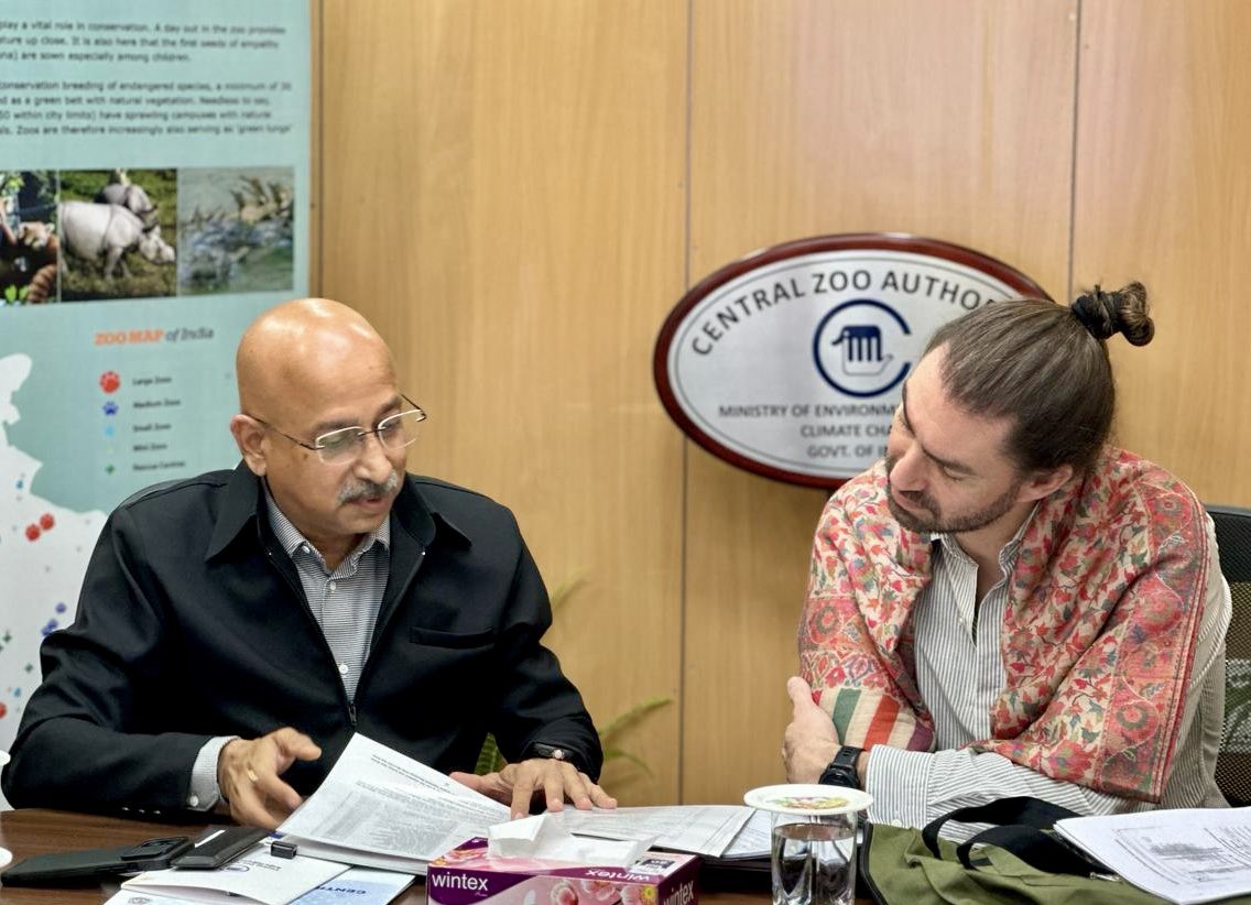 Delighted to discuss animal welfare goals and conservation strategies with Dr. Martin Zordan, CEO of WAZA, during his visit to the Central Zoo Authority. Also, happy to announce the release of the publication of "Azadi Ka Amrit Mahotsav Vol III"! #AnimalWelfare #WAZA #CZA