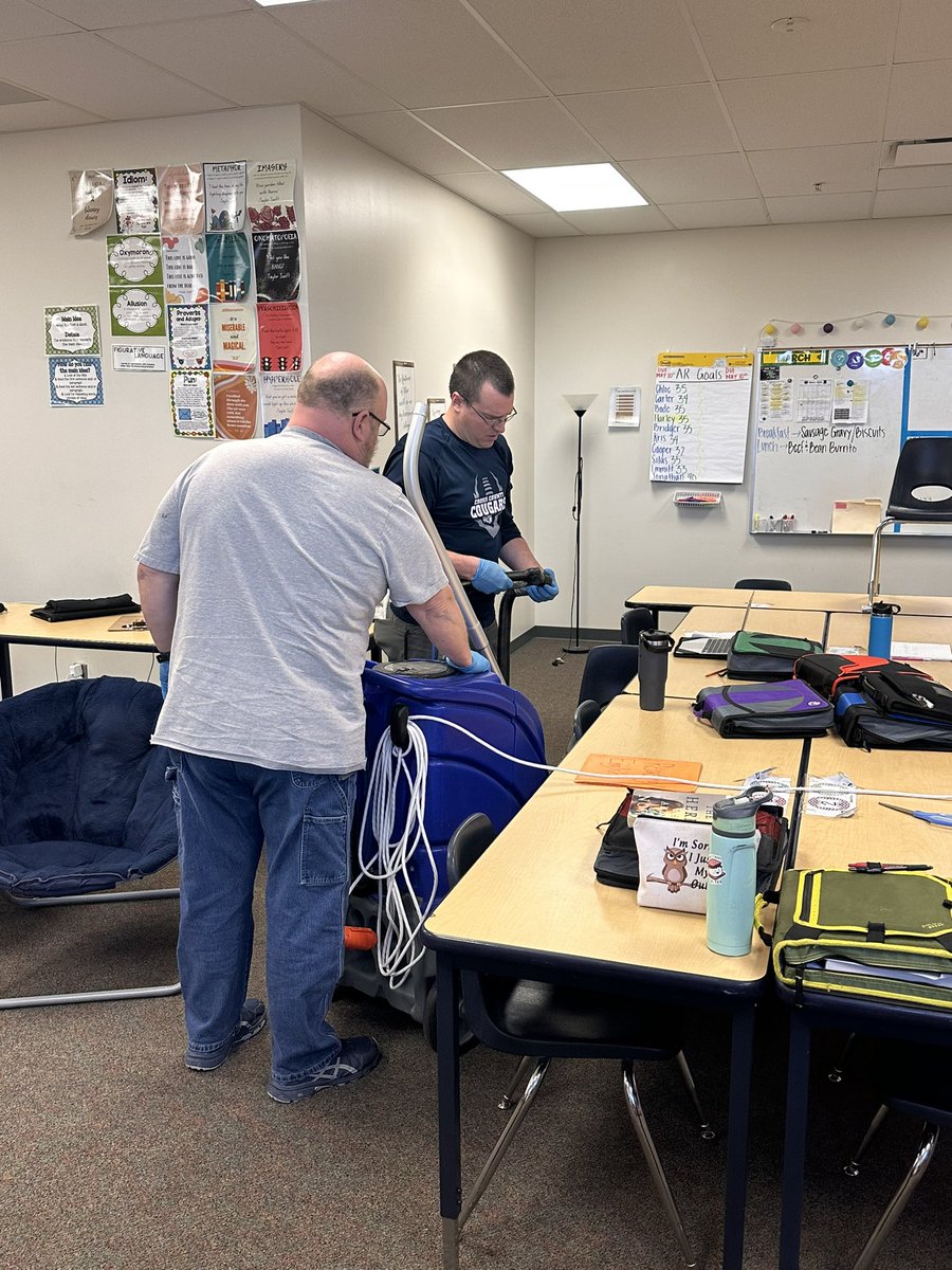 These guys are troopers. Happy Monday!🤢😂 #IYKYK