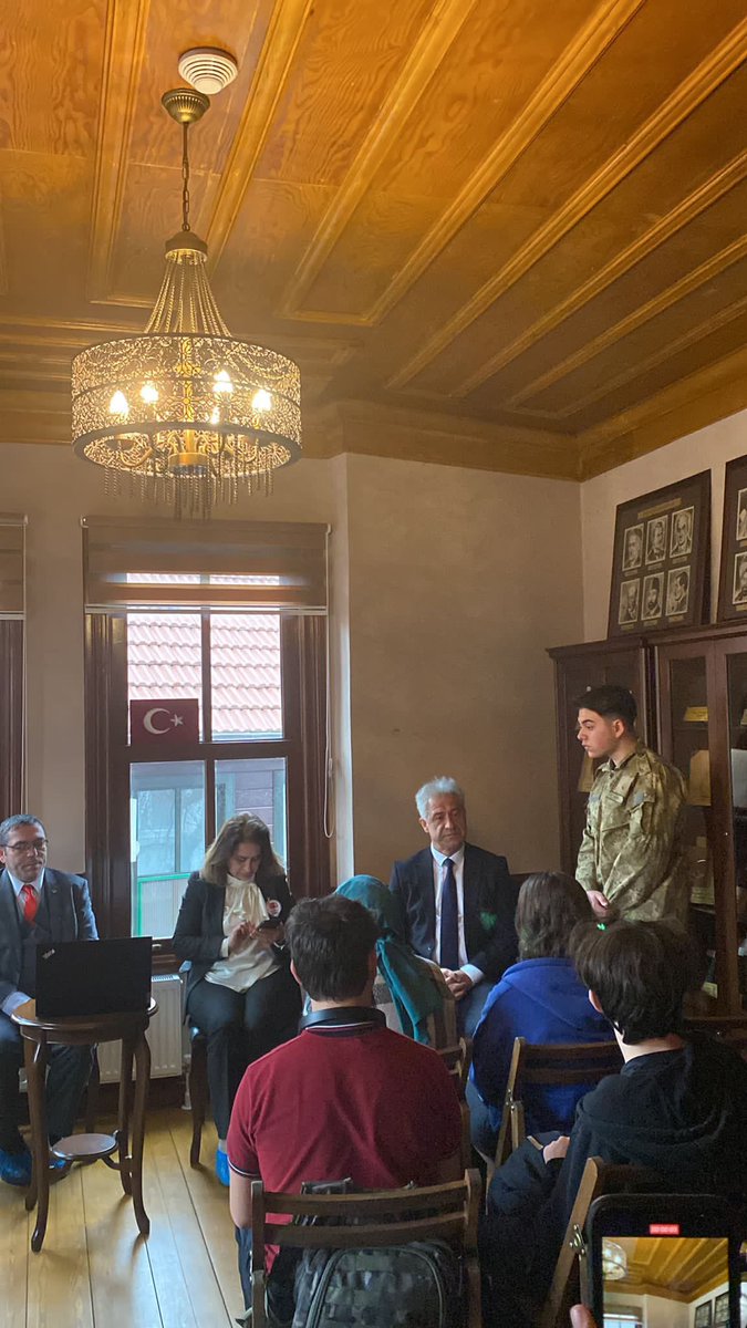 BeykozFCAL's tweet photo. 12 Mart İstiklâl Marşı'nın Kabulü ve Mehmet Akif Ersoy'u Anma Haftası münasebetiyle Beykoz Öğrenci Meclisi organizasyonuyla Mehmet Akif Ersoy Şiir Müzesinde Milli Eğitim Müdürümüz Sevcenur ÖZCAN'ın katılımlarıyla "Şiir Dinletisi" gerçekleştirildi. @MEMBeykoz @TC_istanbul https://t.co/qrtHf9JF81