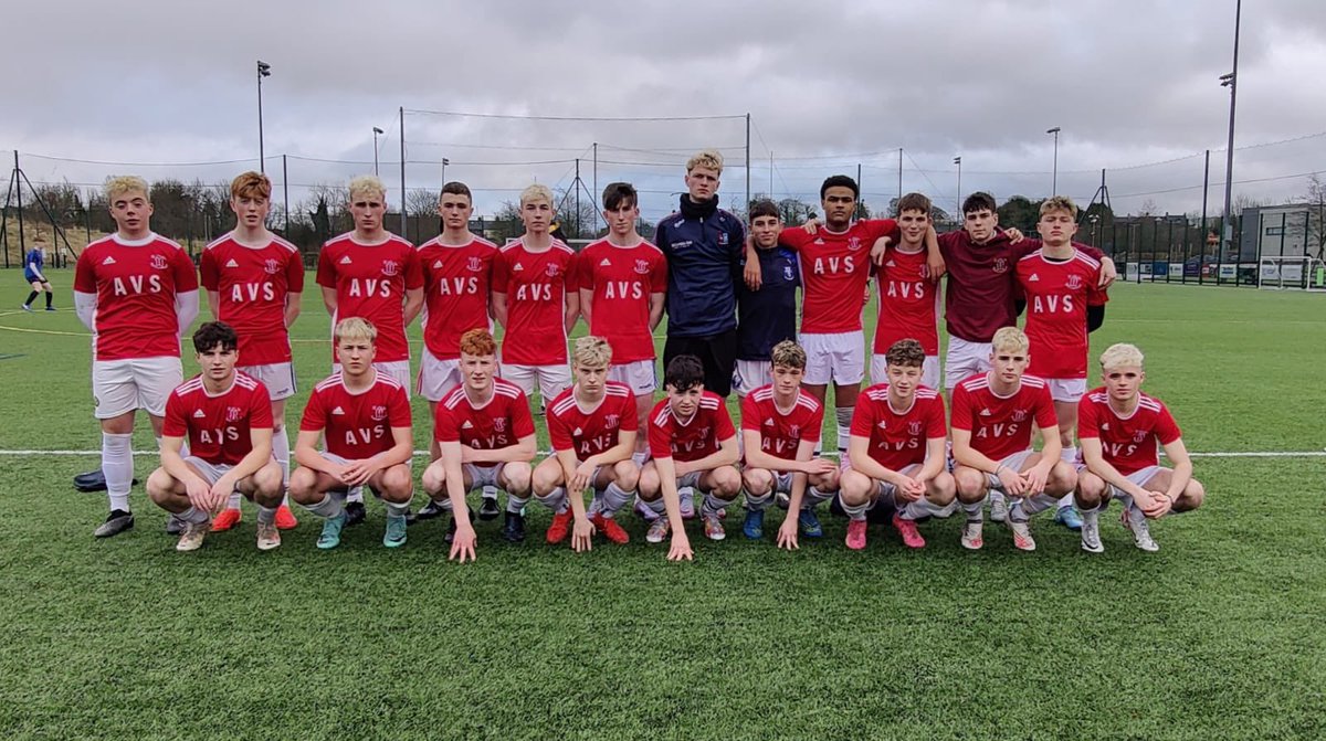 Good luck to our U17 boys who play in the FAI Schools Tom Ticher Junior National Cup U-17 semi-final tomorrow against Rice College Wesport at 1pm in Ray MacSharry Park Sligo. 🔴⚪️🔴⚪️🔴⚪️ #wearedonegaletb