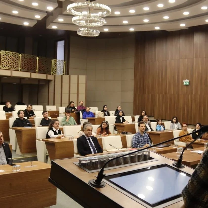 BeykozFCAL's tweet photo. İstanbul Valiliğimizin uhdesinde hayata geçirilen "İstanbul Öğrenci Meclisleri" projesi kapsamında Beykoz Öğrenci Meclisi ikinci toplantısı Beykoz Belediyesi Meclis Salonunda gerçekleştirildi. @MEMBeykoz @TC_istanbul https://t.co/K1UEewjCwz