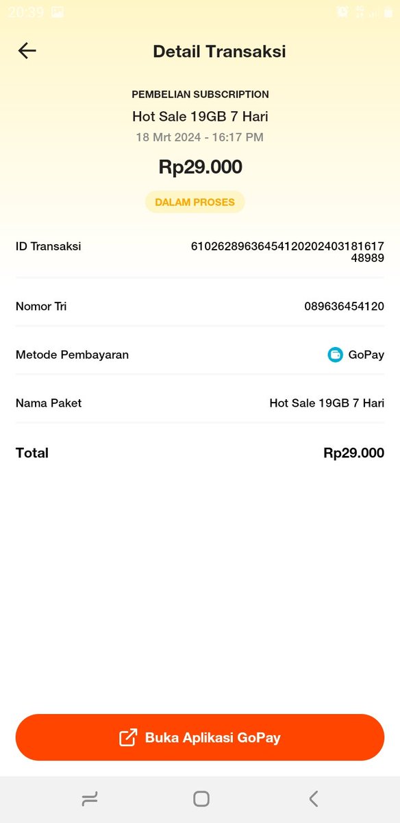 roobenxx's tweet photo. Halooo @triindonesia @3CareIndonesia ini saya abis ngisi paket dari jam 4 sore, sudah dibayar tapi statusnya masih "Dalam Proses" saya lagi krismon tolong dibantuuuu😭😭😭 https://t.co/kg27aglIVL