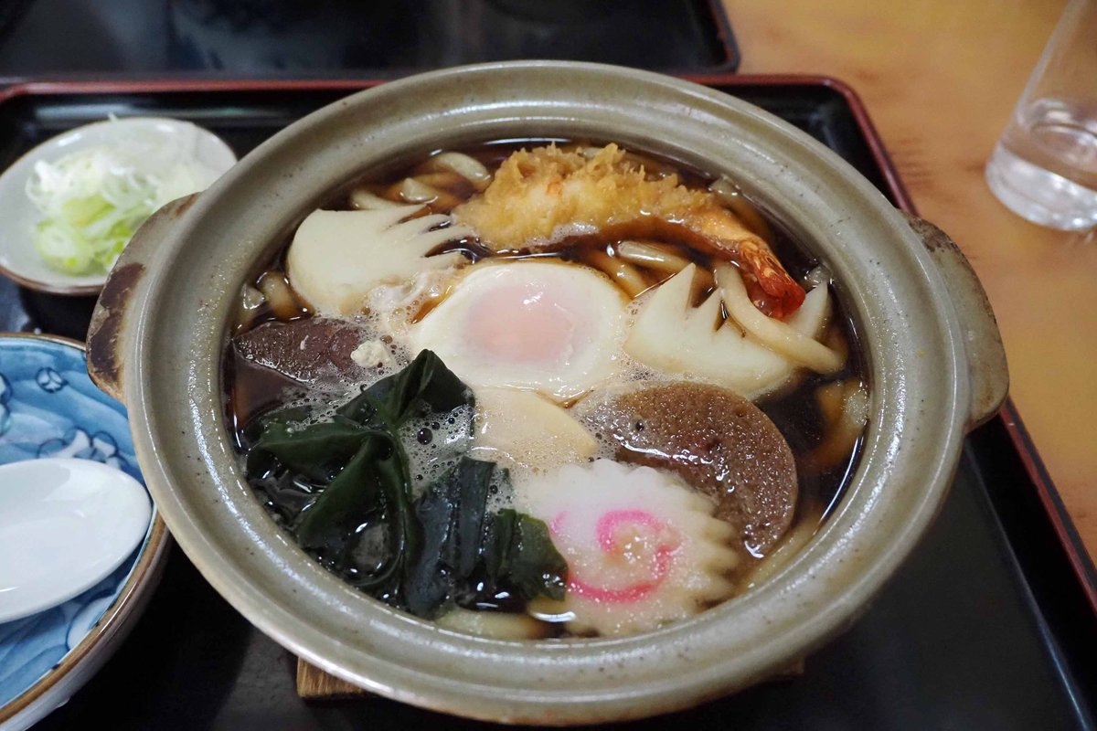 ooqihama1's tweet image. 本日は在宅勤務!長い会議の前に、笹塚甲州街道沿いの #妙高そば さんで鍋焼きうどんのお昼ご飯♪大きな海老天も入っていて本当美味しいなぁ。食後の珈琲は笹塚駅前の老舗喫茶 #PLAIN さんへ♪珈琲1杯のつもりが13時までやっているモーニングから卵サンドとホットサンドも注文!相変わらず絶品ですなぁ!