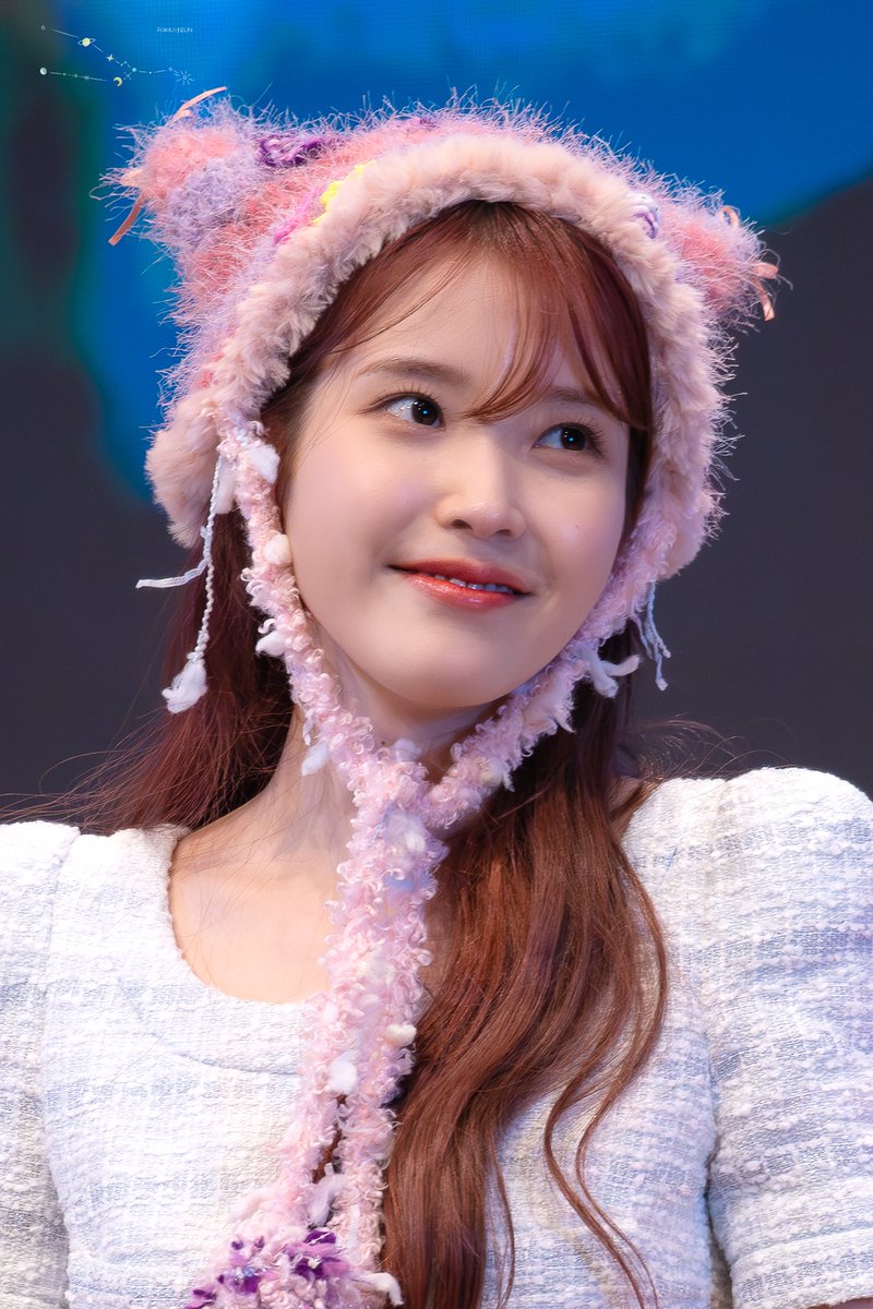 iu_snoopy's tweet photo. 240315 아이유 대면 팬싸 (8)🐱 https://t.co/CtZIOYAiRJ