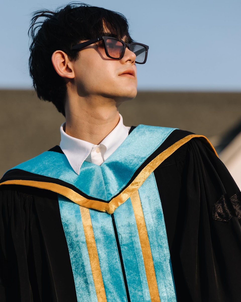 Drake_Laedeke's tweet image. I GRADUATED!!

🗓️ 29th March 2024
🕒 12:00-16:00 PM
📍University of the Thai Chamber of Commerce (UTCC)
