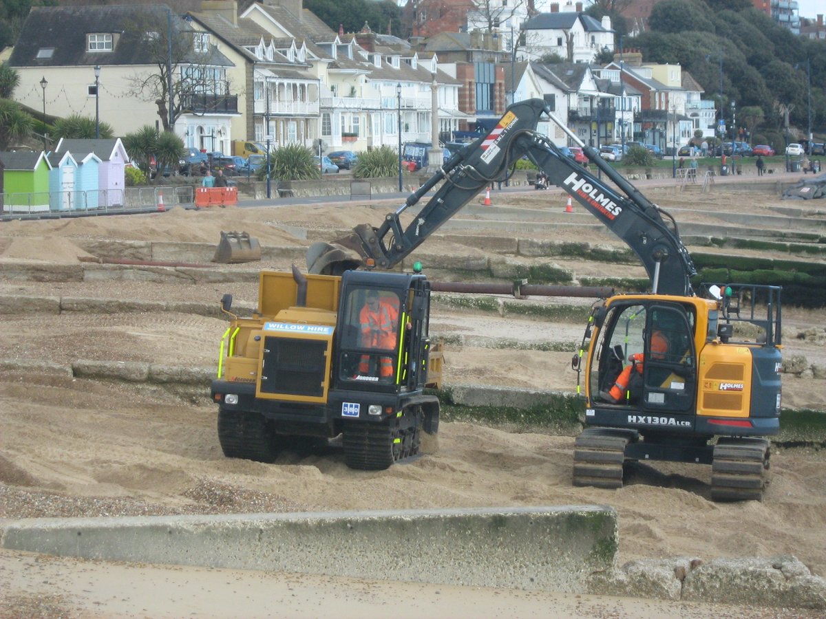 jonnyald's tweet photo. down on Felixstowe beach #shingle #diggers #beeping #noises #caterpillar #tracks #sun #sand #lifesgreat #suffolk #coast https://t.co/GHgKuOnQFl