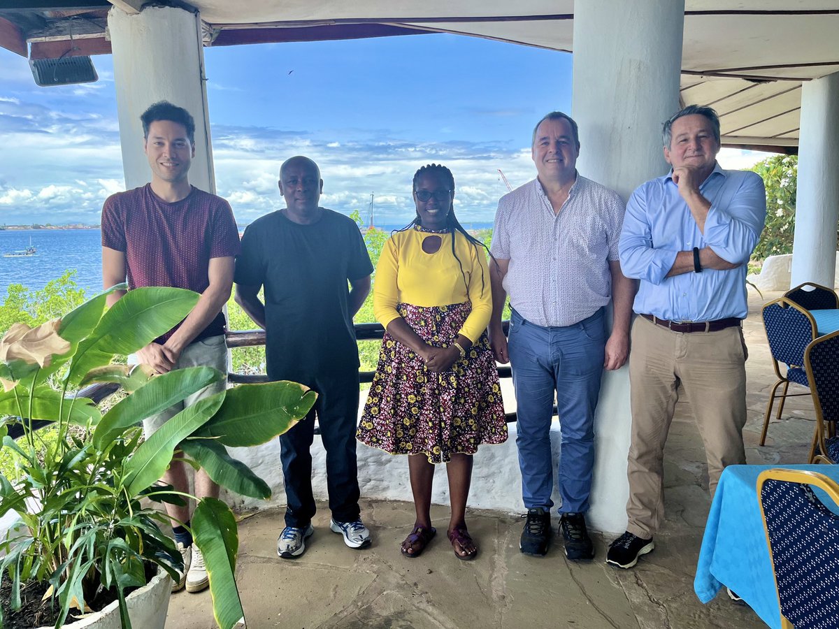 In Kenya, discussing marine science collaboration with ⁦@KmfriResearch⁩ director prof Njiru, ⁦@MarineAtUGent⁩ prof ⁦@JanssenColin⁩ & dr ⁦@ISemmouri⁩. Initiating a joint KMFRi-UGent-⁦@VLIZnews⁩ PhD project with MSc Gladys Holeh ⁦⁦@jaasselm⁩