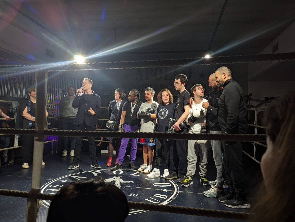 Un ring pour l’égalité, un round pour l’inclusion : victoire aux points pour Apollo Sporting 19e qui organisait samedi soir quai du Lot une démonstration de boxe adaptée en ouverture d’un tournois inter-clubs et en présence du boxeur olympique made in 19e @Souleymane_C !