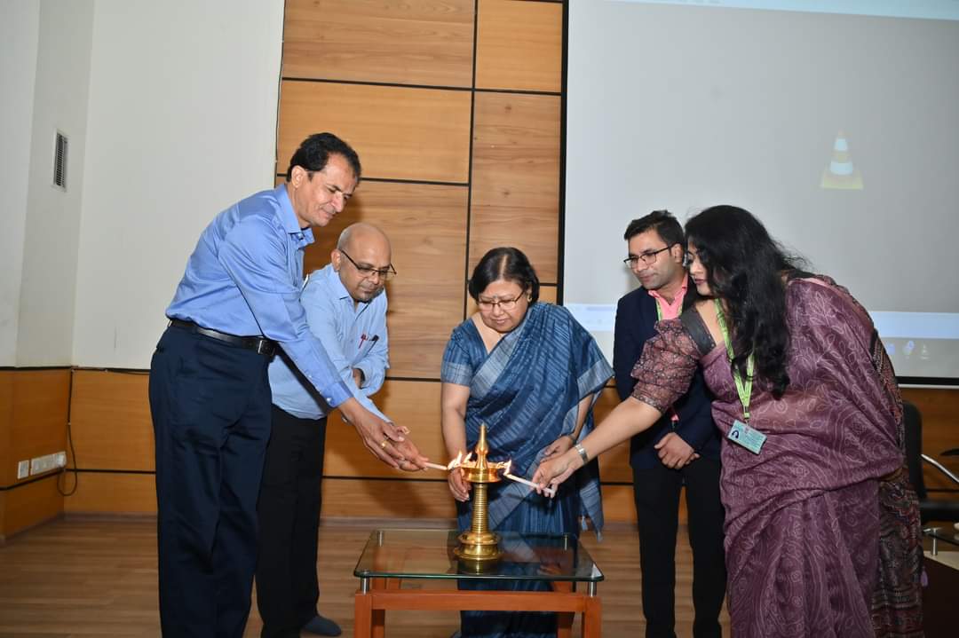 fssaiindia's tweet image. The inauguration function of #RefresherTraining Programme scheduled between March 18 to March 22, 2024 for Designated Officers of Gujarat, Kerala and Punjab was held today, at the Indian Institute of Public Health (#IIPH), #Gandhinagar, #Gujarat. (1/2)