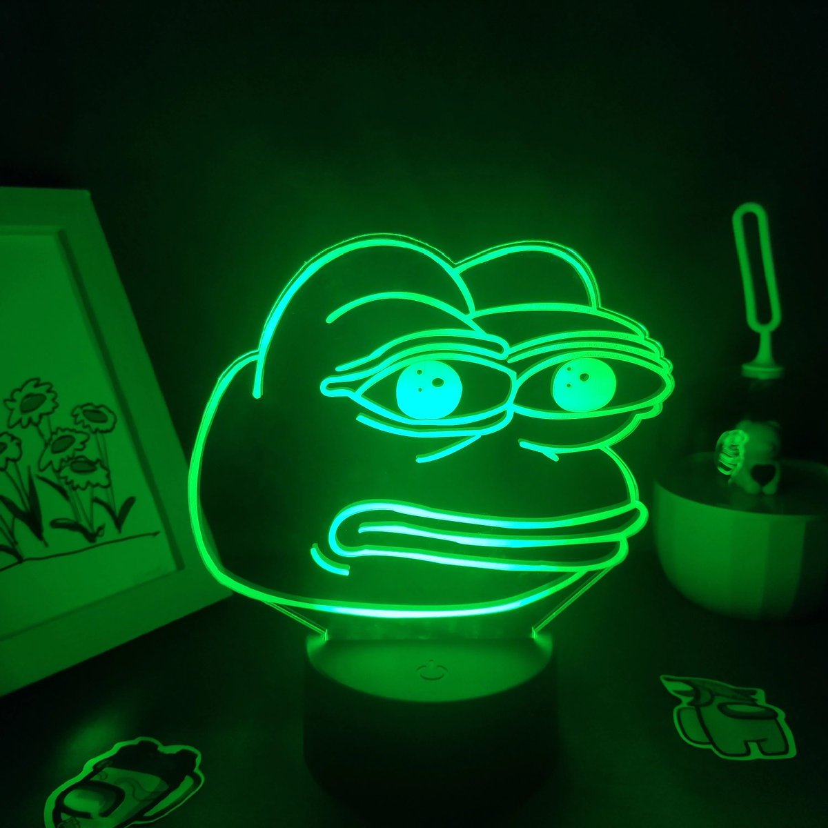 okx's tweet photo. GM! My new lamp just arrived this morning 🐸💚 https://t.co/NE48r0q84V