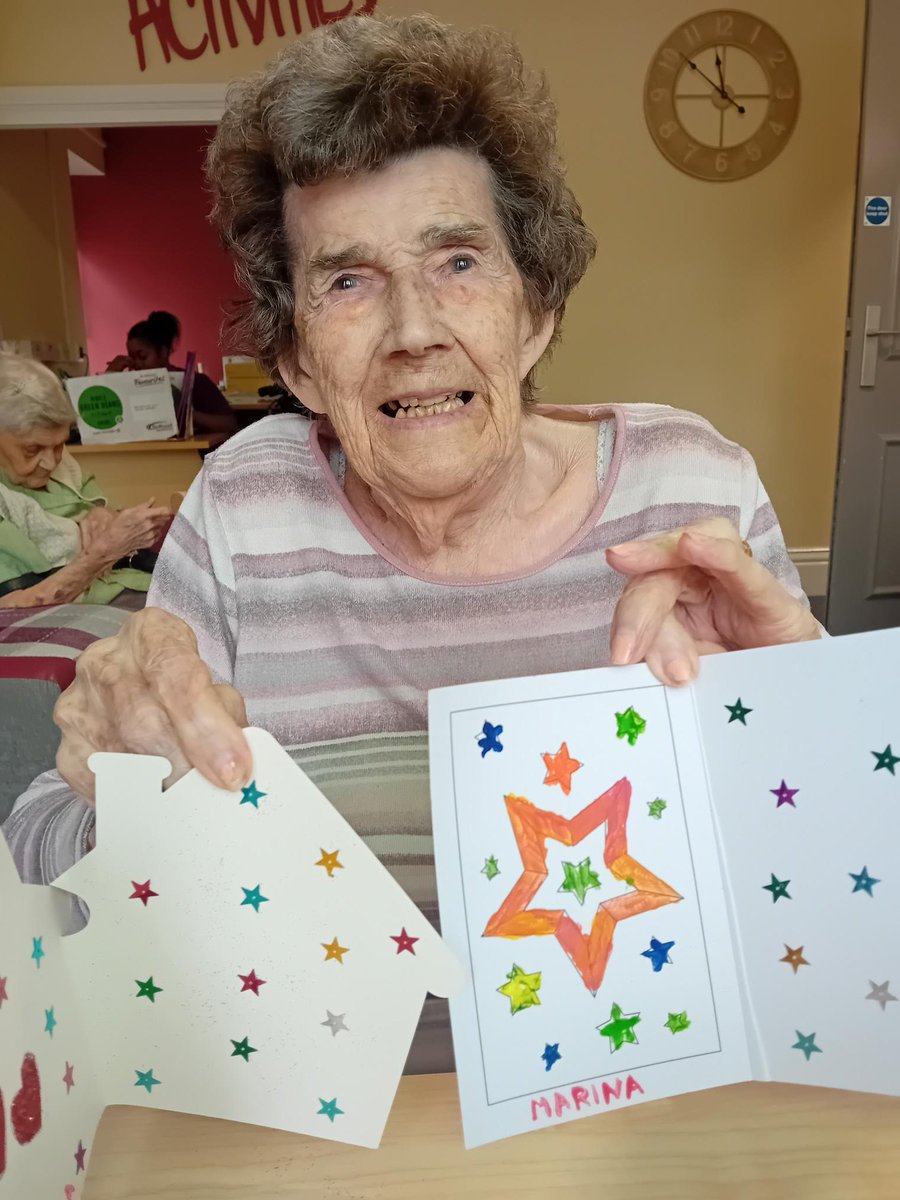 BorrageHouse's tweet photo. Had fun this arts and crafts this morning making cards 🖌️🎨 https://t.co/JqKML28pRh