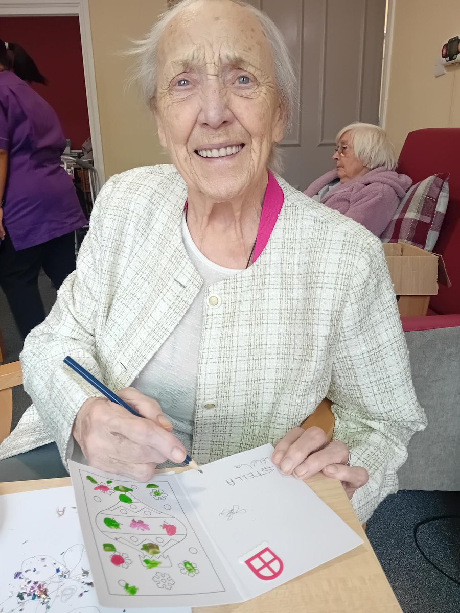 BorrageHouse's tweet photo. Had fun this arts and crafts this morning making cards 🖌️🎨 https://t.co/JqKML28pRh