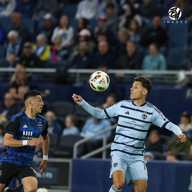 ImagesJordon's tweet photo. Sporting KC for the win!
@SportingKC clinches a 2-1 win over @SJEarthquakes Saturday night at @cmpark.
Dany Rosero and Alan Pulido score first-half goals.
#SKCvsSJ #sportingkc #soccer #soccerphotography #sportsphotography #canonR3 @CanonUSA #dispatchpostusa https://t.co/fprIte2rB1