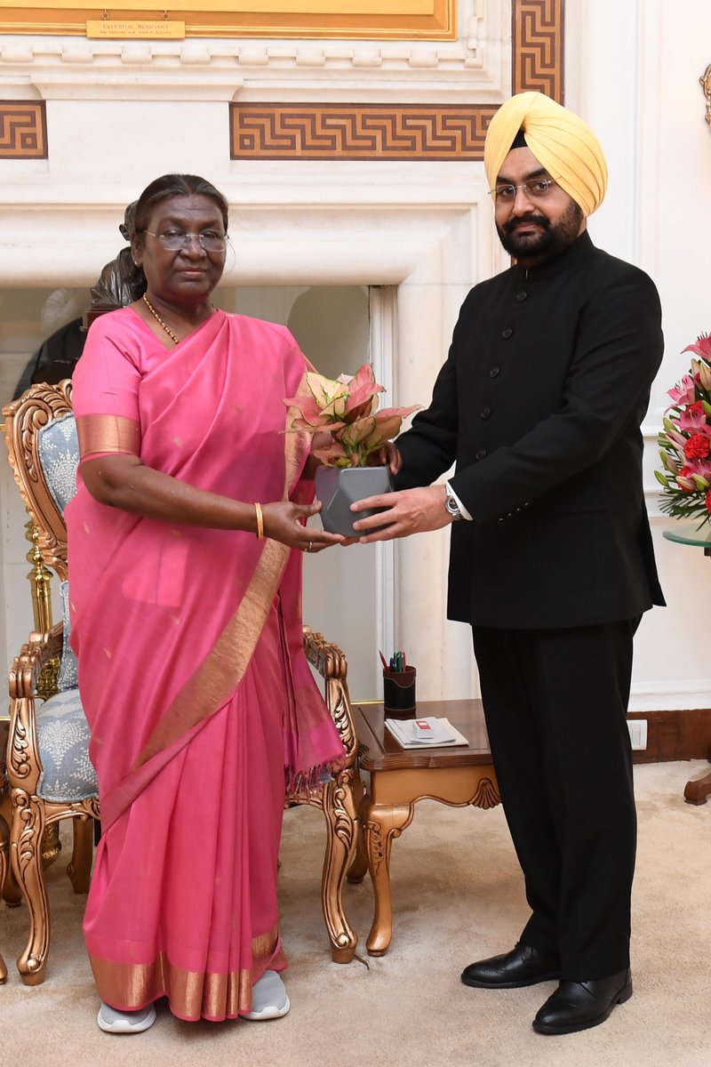 SpokespersonECI's tweet photo. Newly-appointed Election Commissioners Sh. Gyanesh Kumar &amp; Dr  Sukhbir Singh Sandhu called on the President of India today at Rashtrapati Bhavan. They joined ECI last week. https://t.co/2XAy8Gakp8