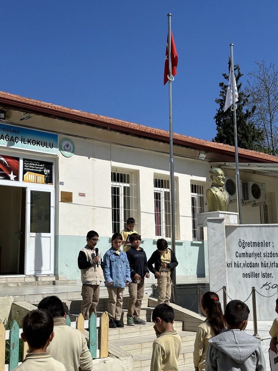 Kabaagacilkokul's tweet photo. Okulumuzun 18 Mart Şehitleri Anma Günü ve Çanakkale Deniz Zaferi'nin 109. yıl dönümü programı…

ÇANAKKALE GEÇİLMEZ🇹🇷🇹🇷🇹🇷 https://t.co/CoGZ6nTk1q