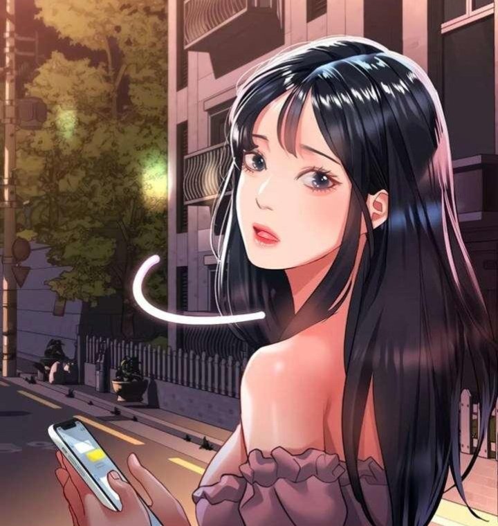 ( Menoleh, merasa ada yang membicarakan dirinya ).